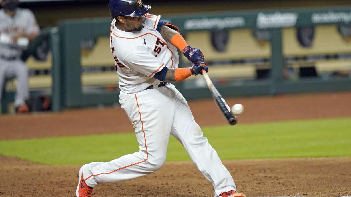 Maldonado's 3-run shot leads Astros over Giants 5-1