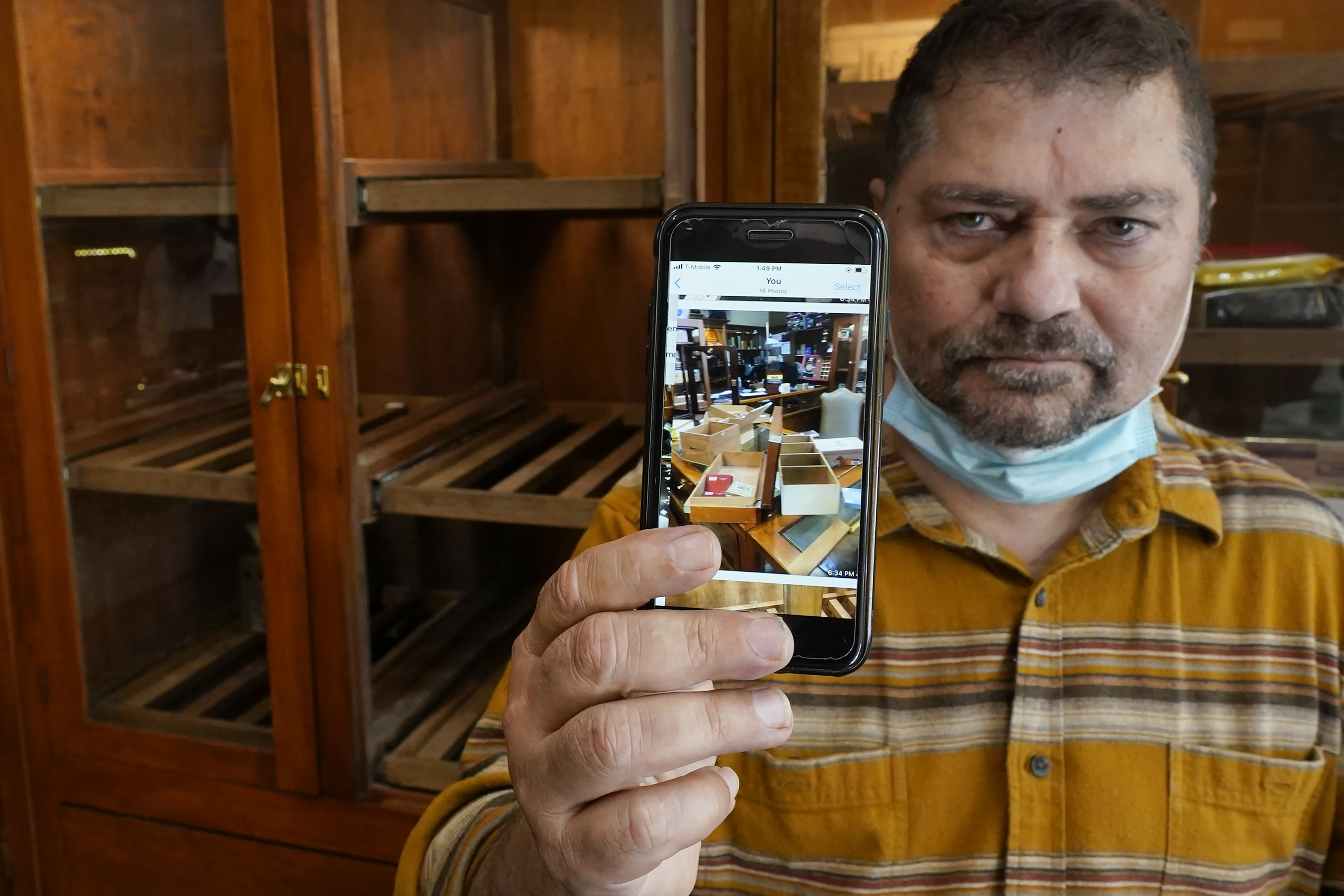 Attacks, pandemic a 'gut punch' for famed Chicago district 