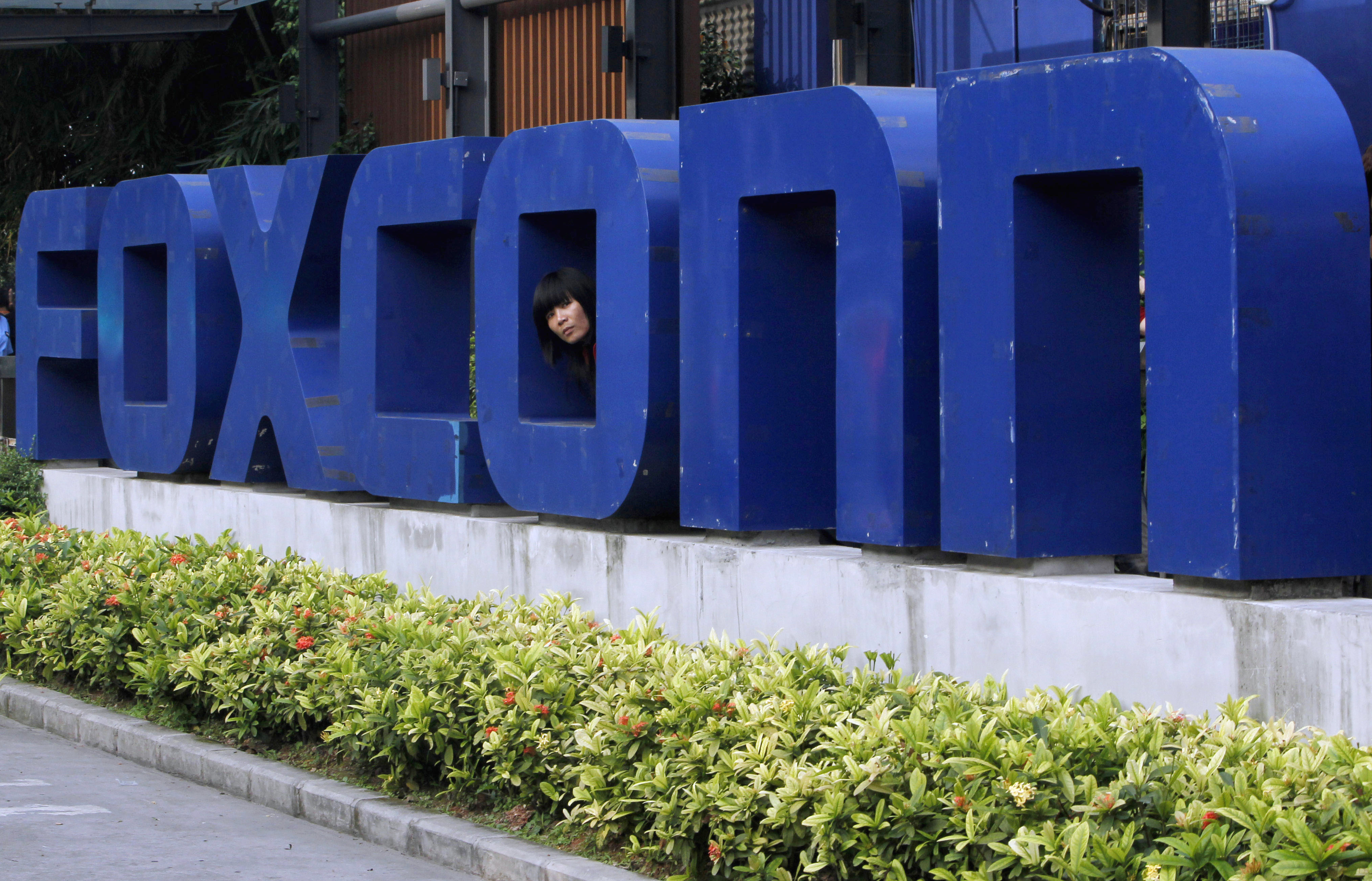 Foxconn's $100 million pledge to university largely unmet