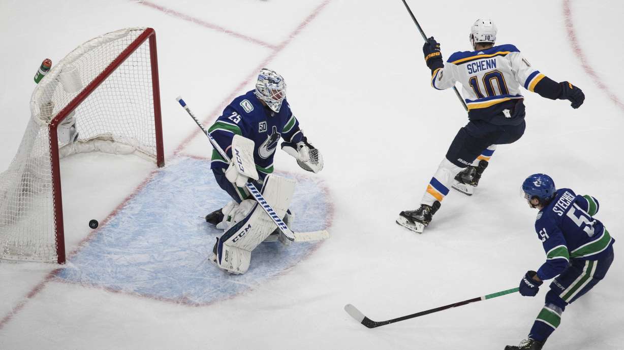 Schenn scores in OT, Blues beat Canucks in Game 3