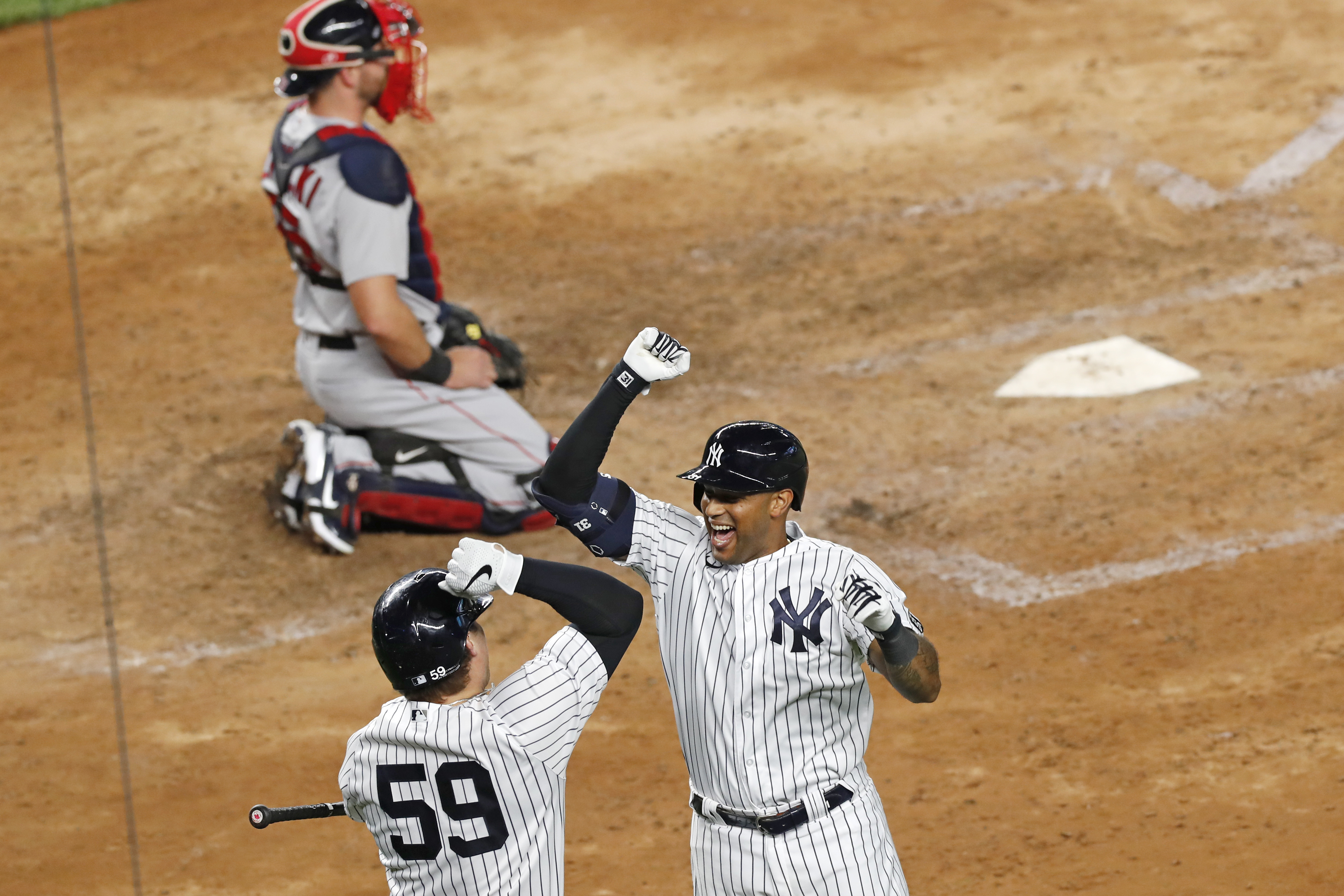 Yanks win 10th straight vs Red Sox, best streak since 1953