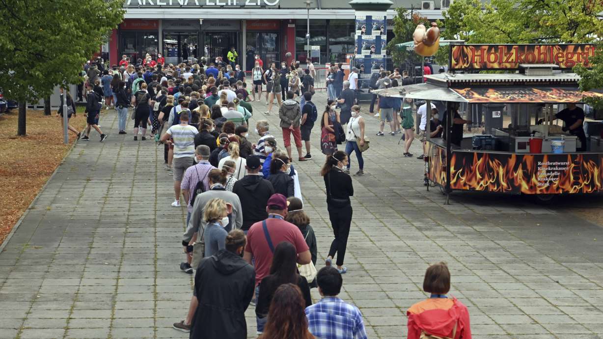 How does coronavirus spread at a concert? Germans do a test