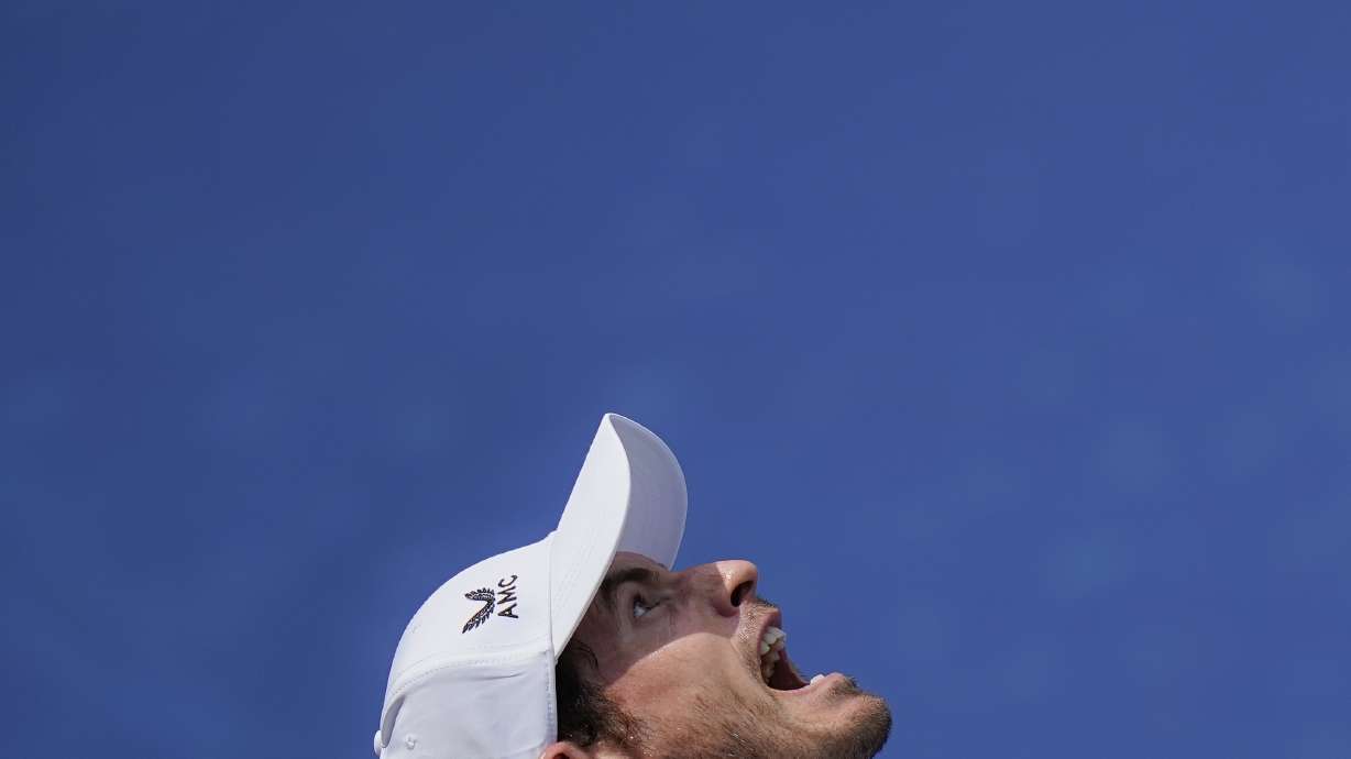 Andy Murray wins 1st match in 9 months; men's tennis returns