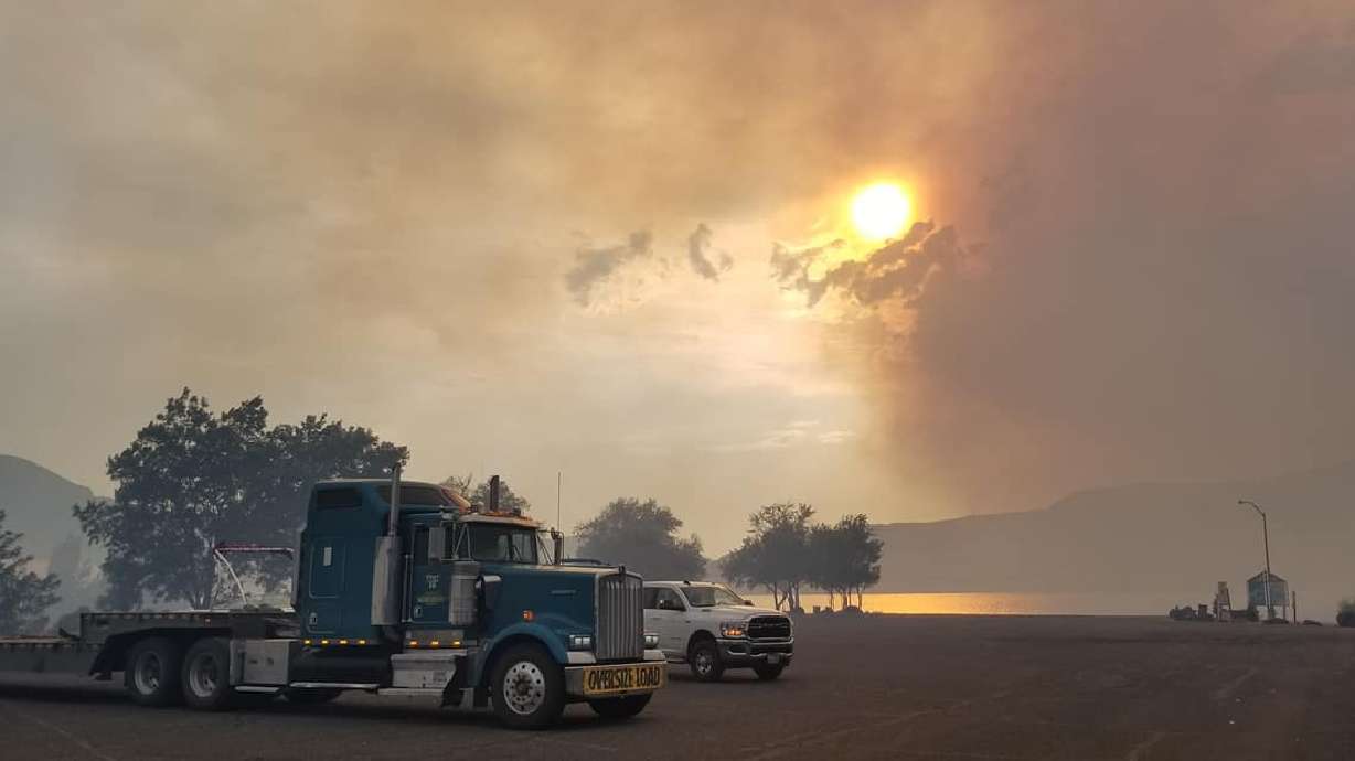 Wildfire updates: Campgrounds evacuated in Duchesne County; new fire sparks near Beaver