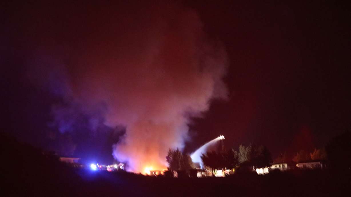 Propane-fueled fire consumes multiple mobile homes in Garden City