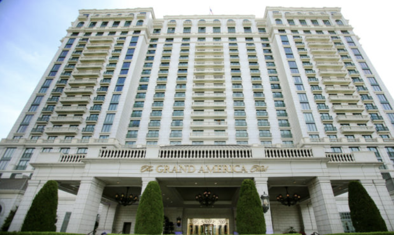 Salt Lake is starting to see tourists, but hotels still hurting