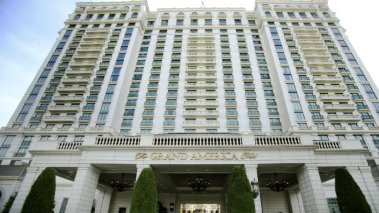 Salt Lake is starting to see tourists, but hotels still hurting