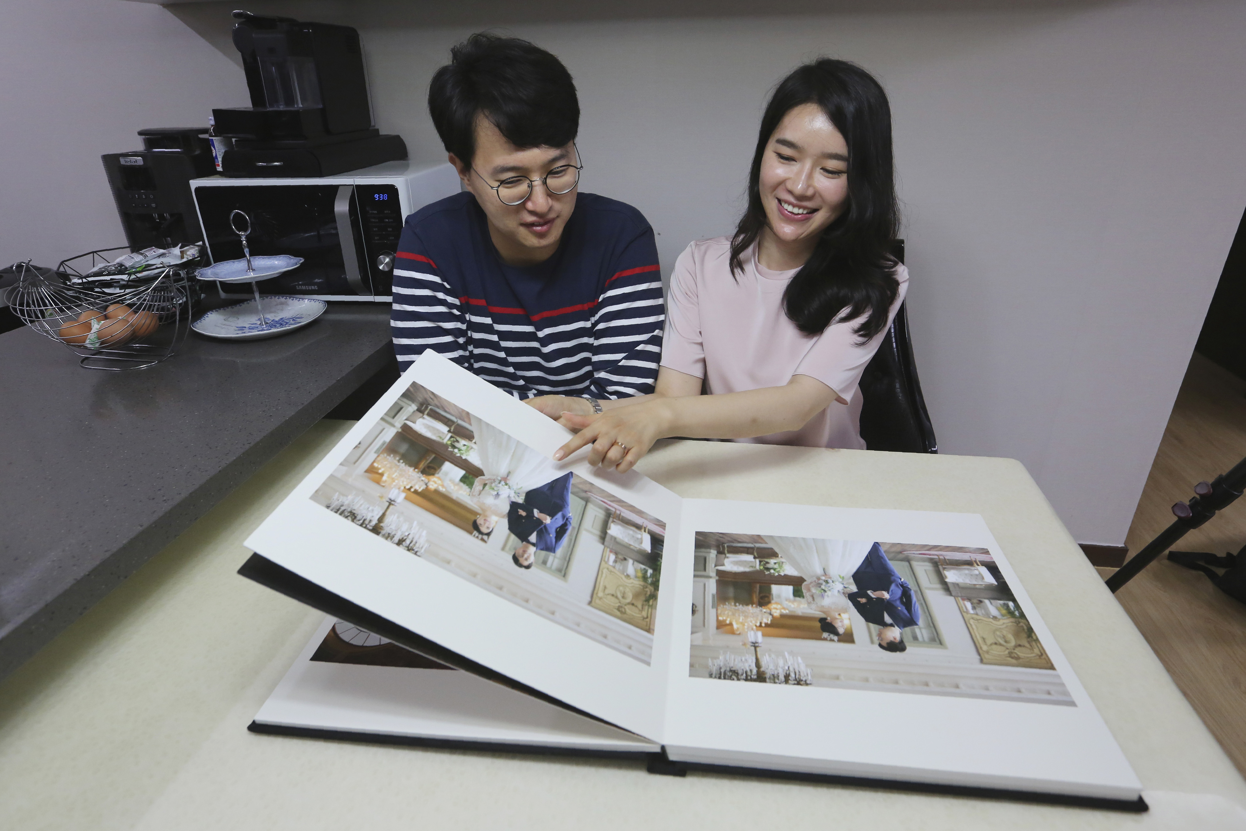 North-South Korean couples try to bridge 75-year division