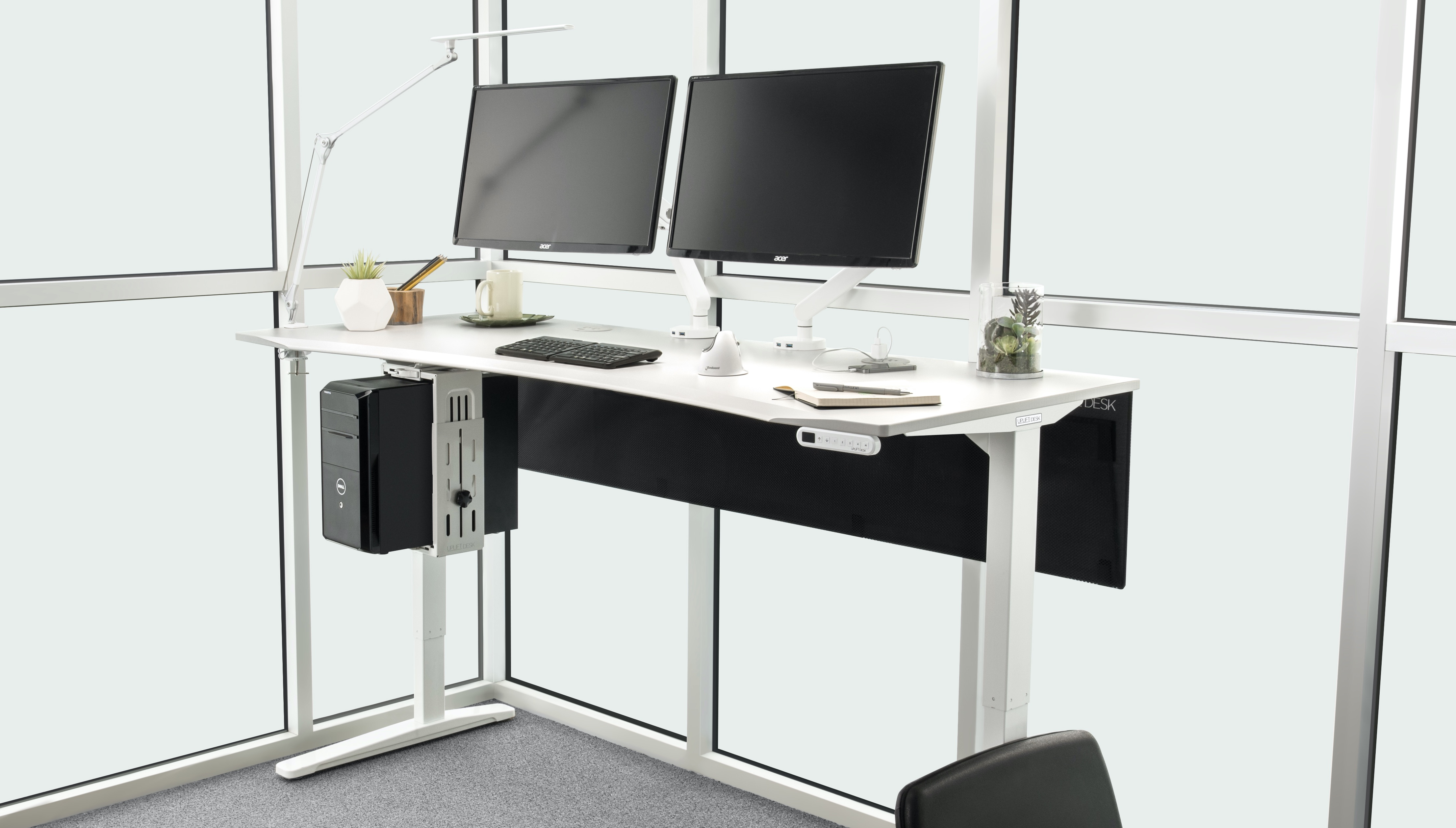 The UPLIFT V2 is perfect for big and tall folks, because the inverted leg design allows plenty of space for your knees when you’re seated and the desktop reaches a maximum height of about 51 inches for standing.
