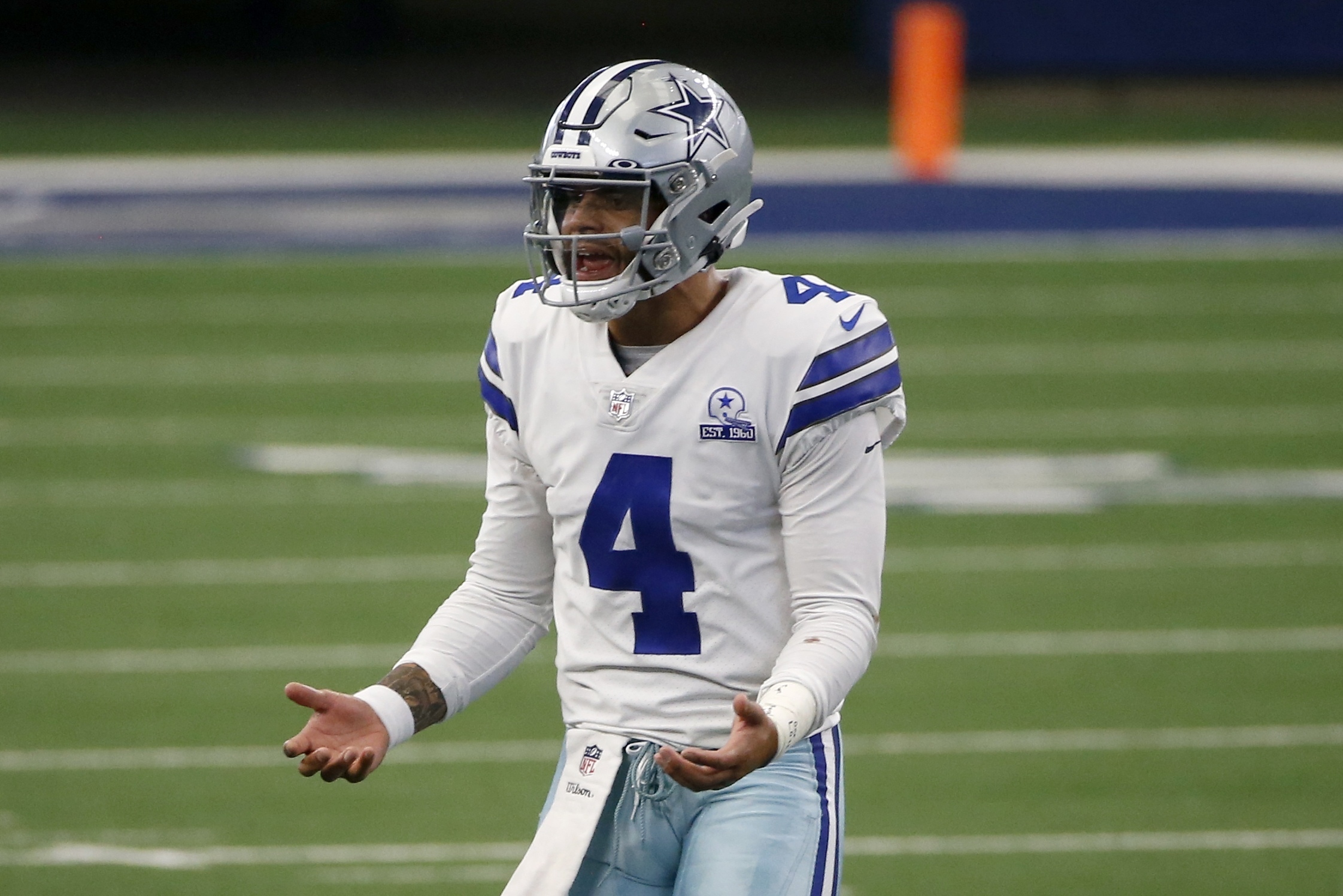 Cowboys' rally stuns Falcons 40-39 in McCarthy's home debut