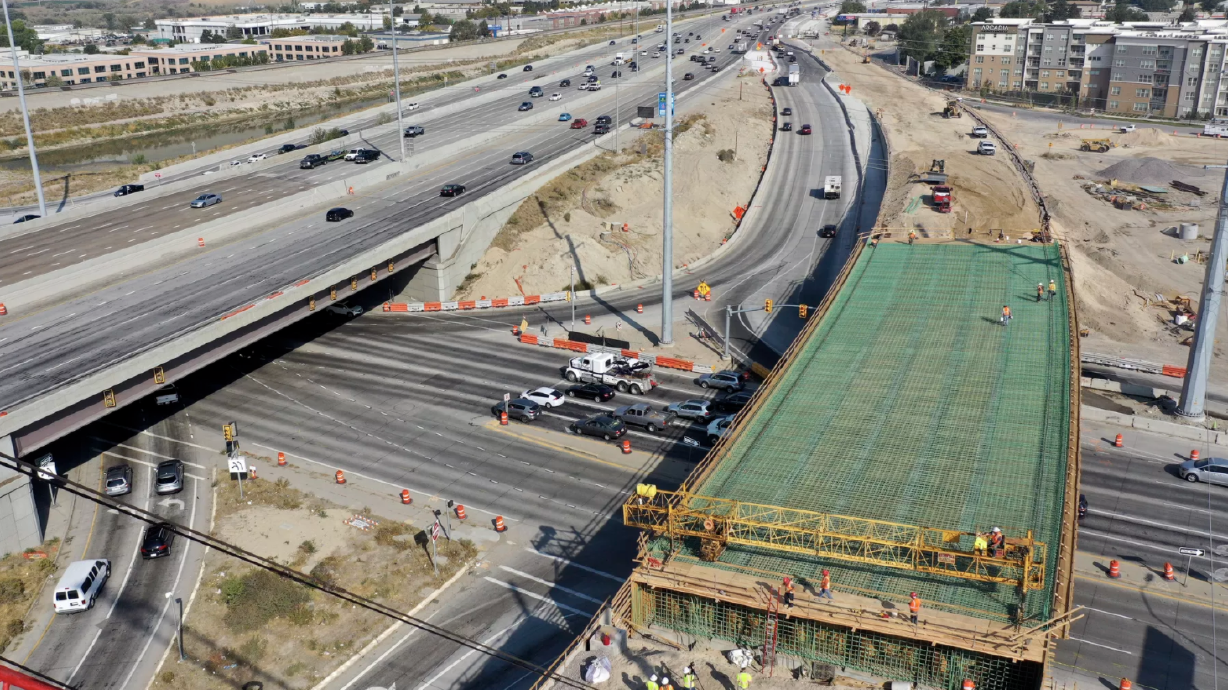 Warning: Drivers should plan for a big detour on northbound I-15 this weekend