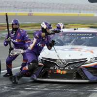 Kurt Busch ends 0-for-21 skid to finally win at home track