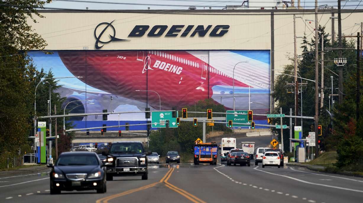 Boeing picks South Carolina over Seattle for 787 production