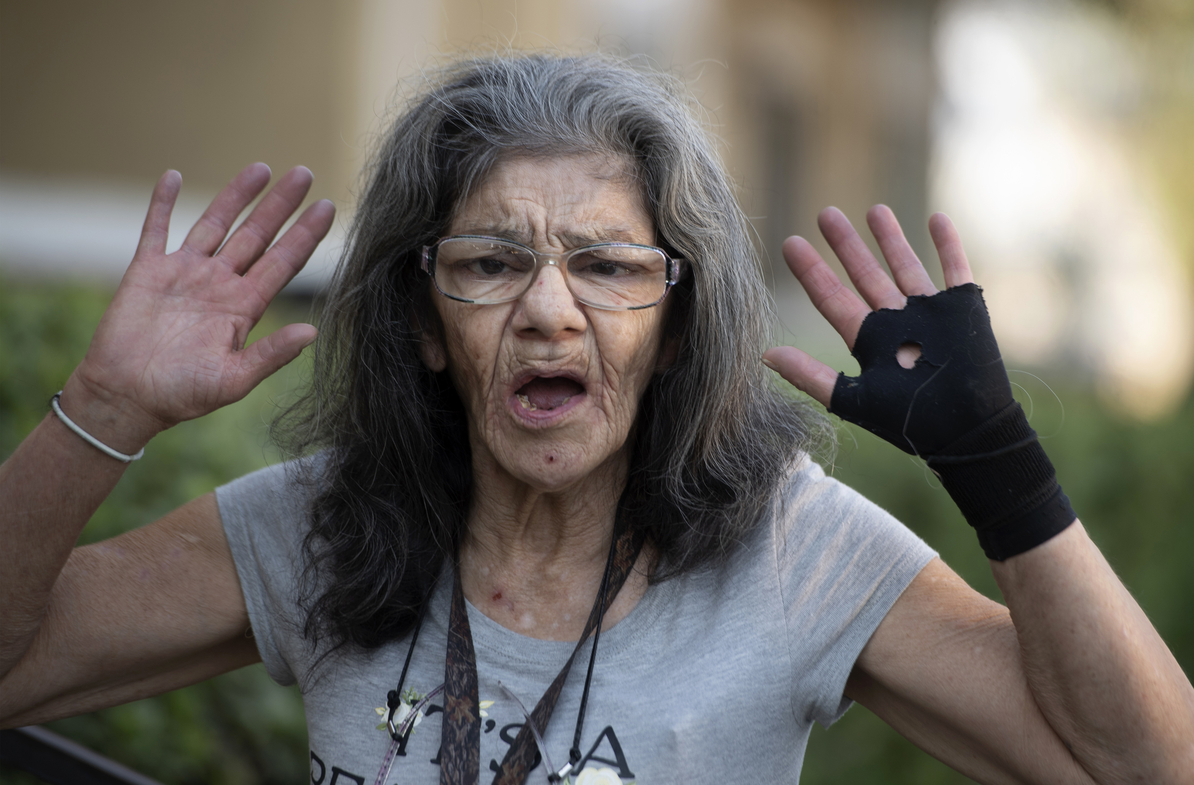 'Lady Ninja' pummels assailant who attacked elderly friend