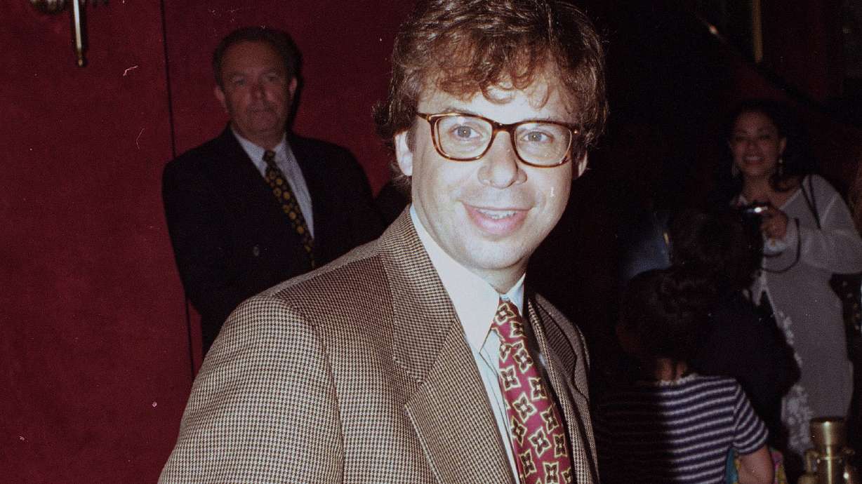 Actor Rick Moranis sucker punched while walking in NYC