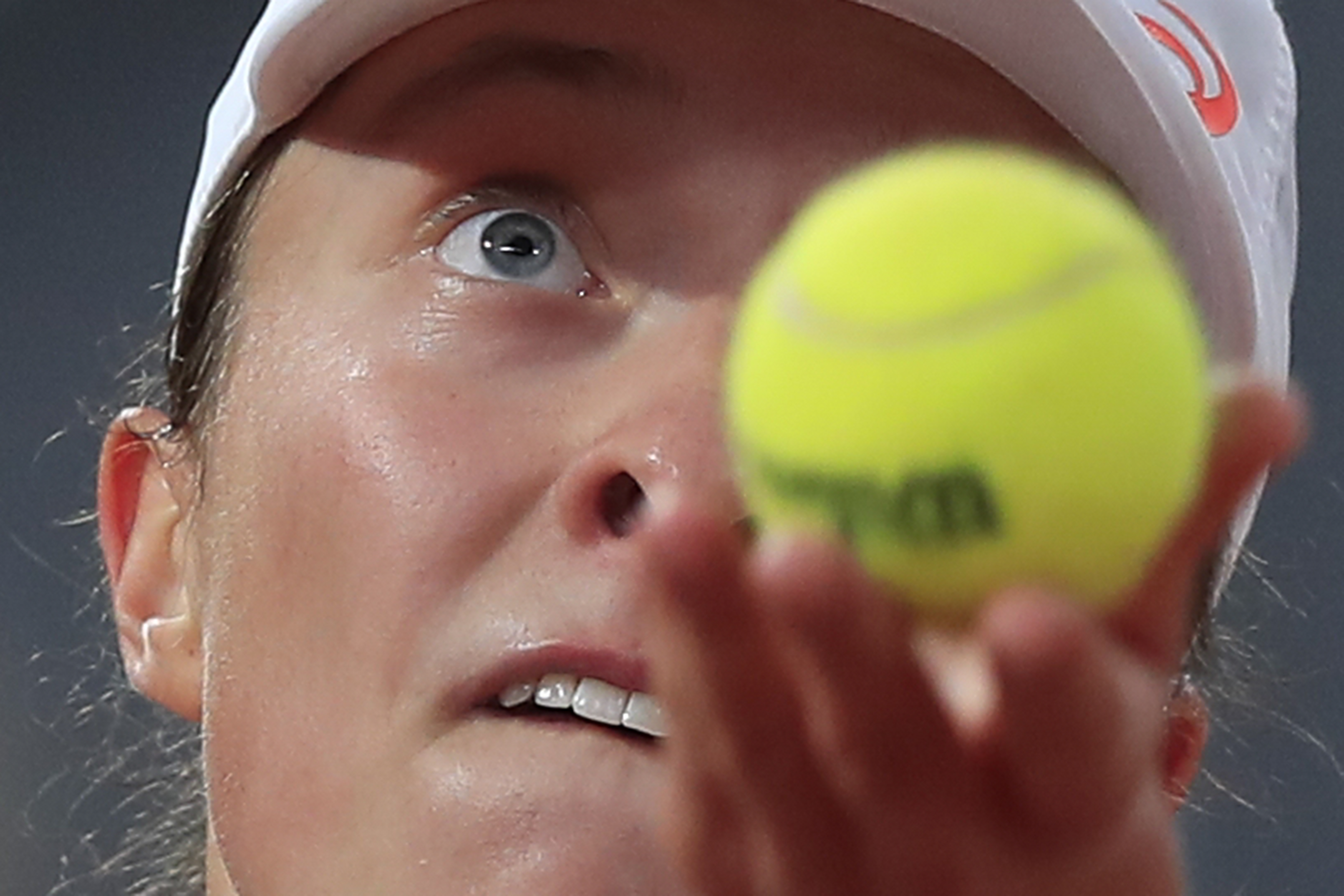 Years after anorexia, hiatus, Italian reaches French Open QF