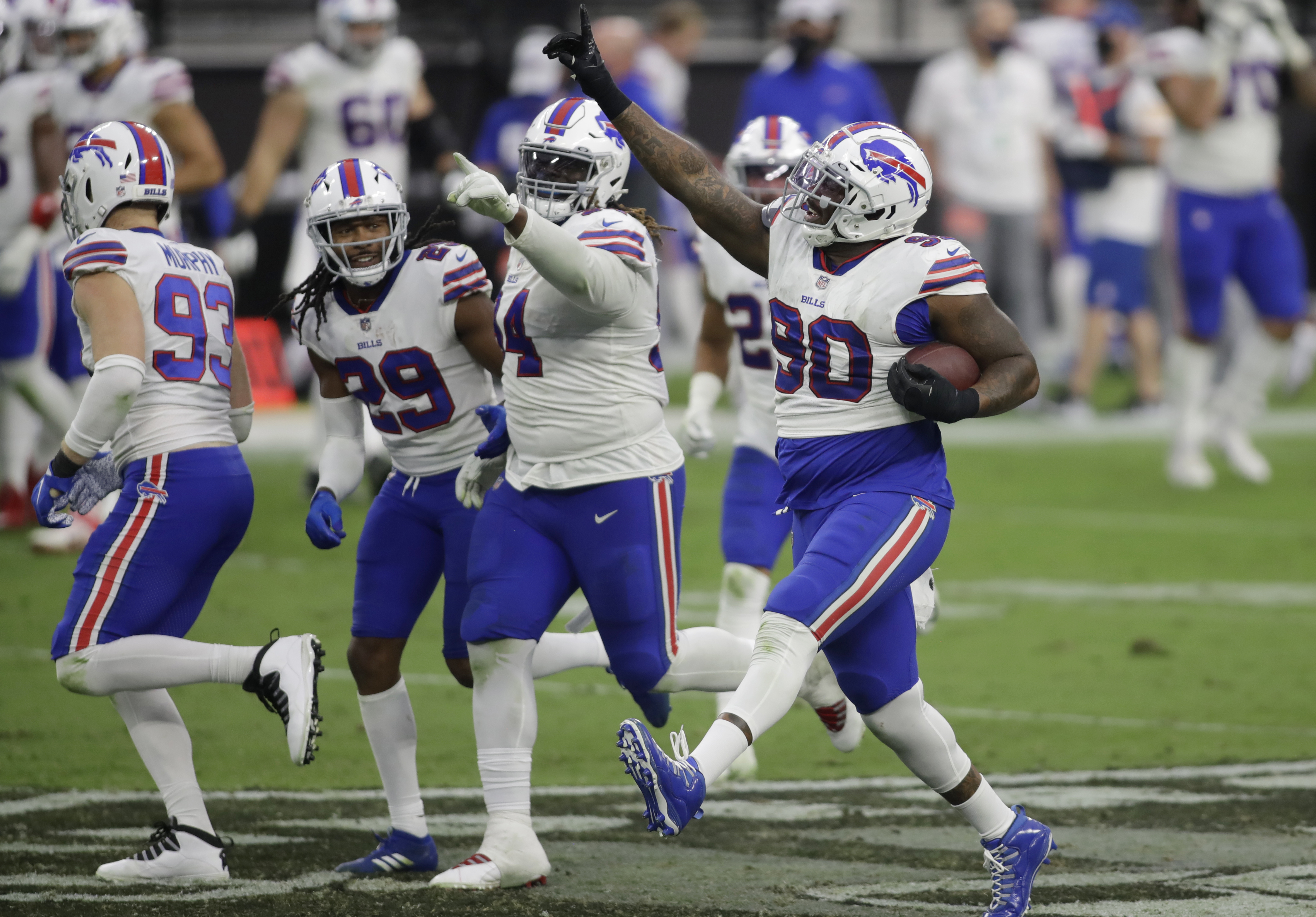 Bills remain undefeated, top Raiders in Las Vegas, 30-23