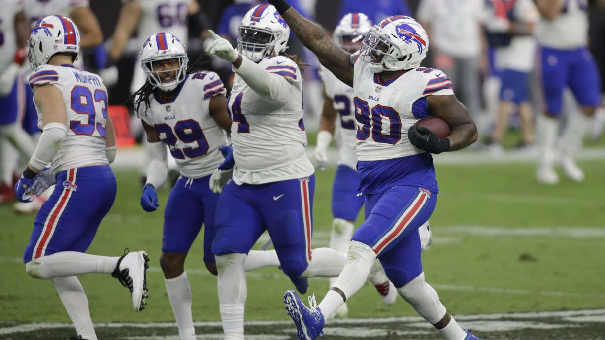 Bills remain undefeated, top Raiders in Las Vegas, 30-23