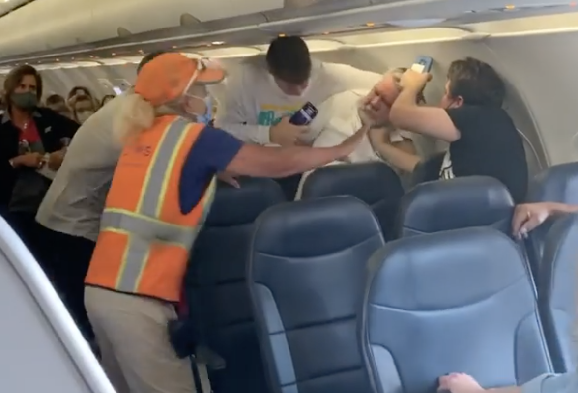 Fight breaks out on flight to Provo after passenger refuses to wear mask