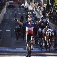 Démare claims 2nd win in this Giro; Almeida stays in pink