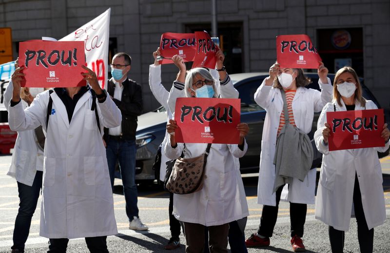 Spanish doctors strike as coronavirus cases rise, government mulls new restrictions