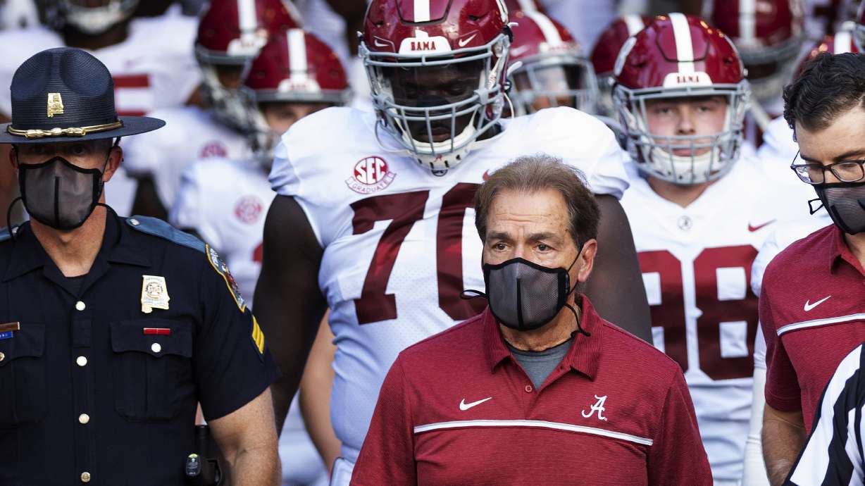 AP Top 25: Alabama is on top again; first top-10 Indiana since 1969