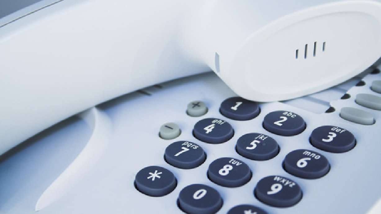 Leeds loses 911, long distance after cable cut