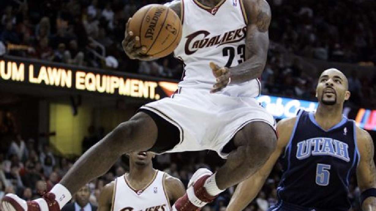LeBron's Huge 2nd Half Overpowers Jazz