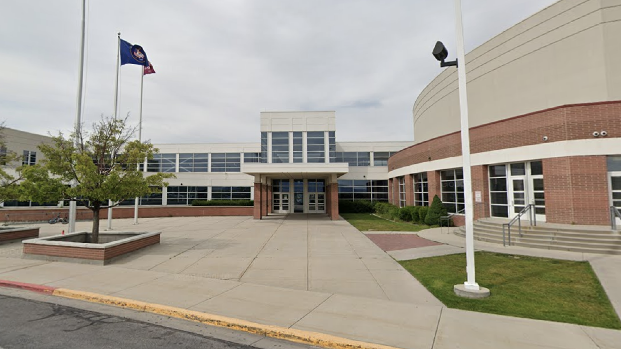 Jordan High School transitions to online learning following COVID-19 cases