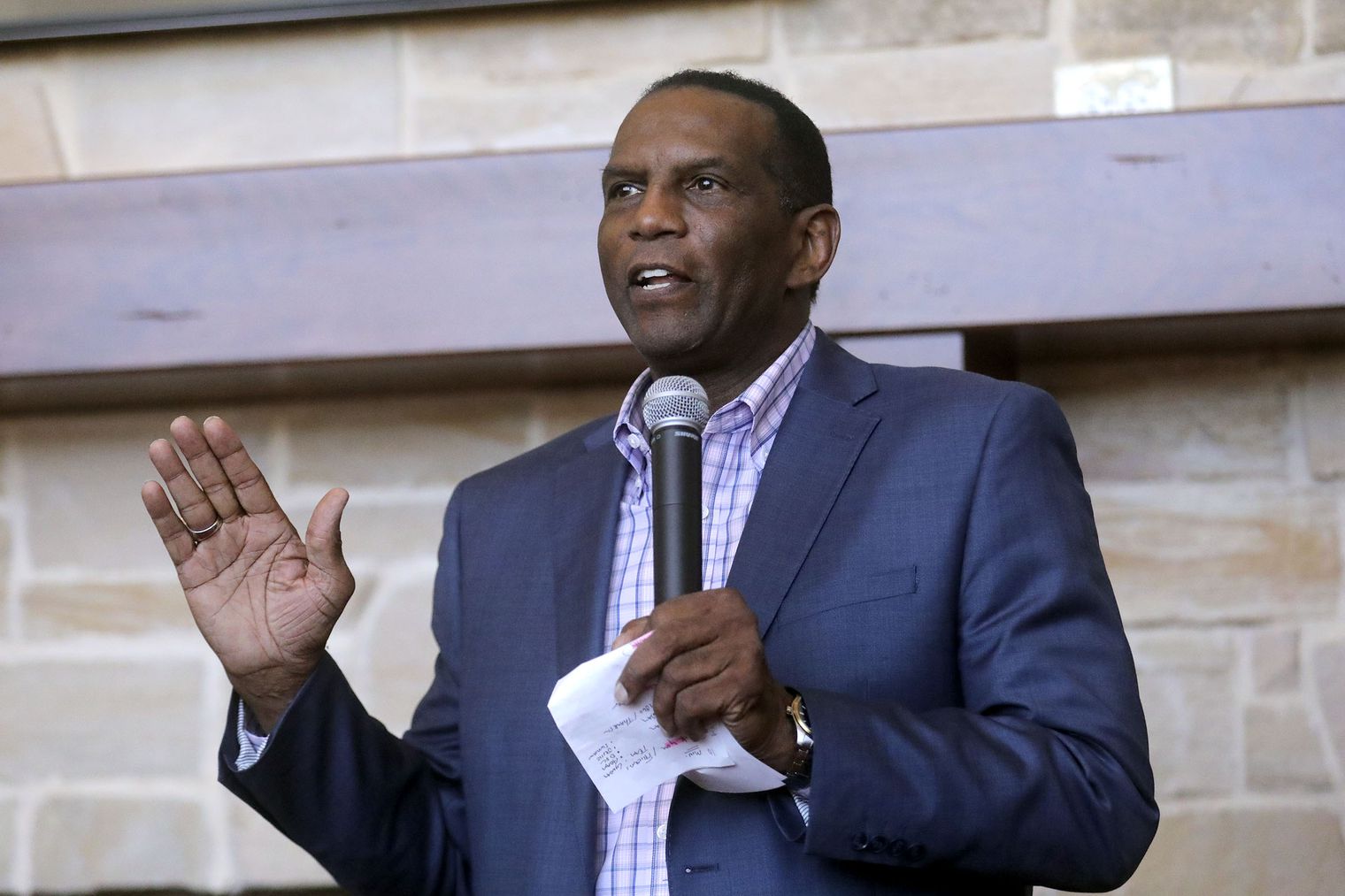 Burgess Owens wins back Utah's 4th Congressional District seat for Republicans