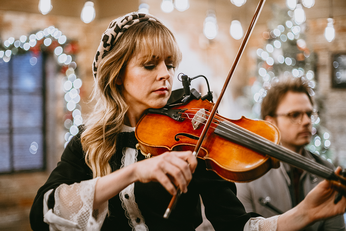 'A Grace Notes Christmas' makes a joyful noise