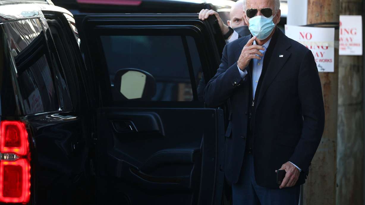 Amid coronavirus spike, pressure grows on US agency to approve Trump-to-Biden transition