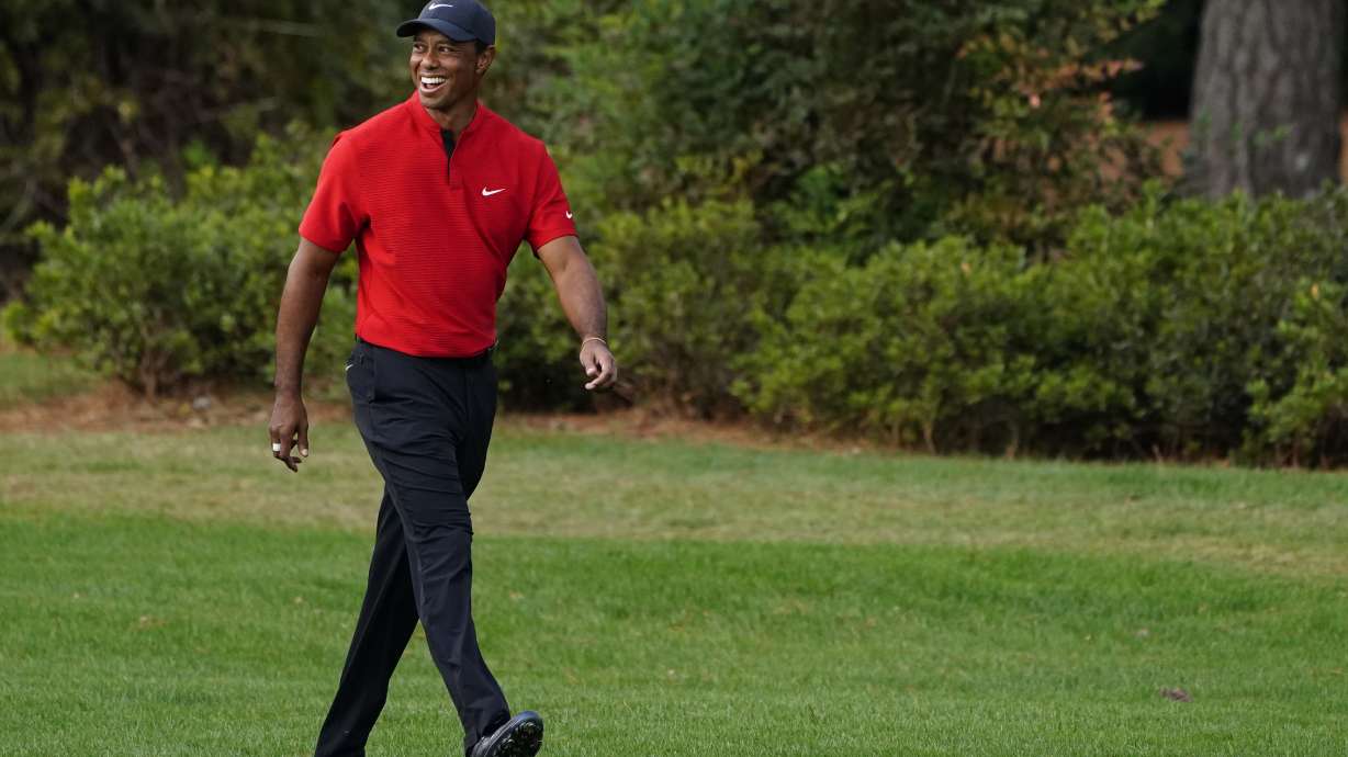 Tiger Woods to play with 11-year-old Charlie in Father-Son