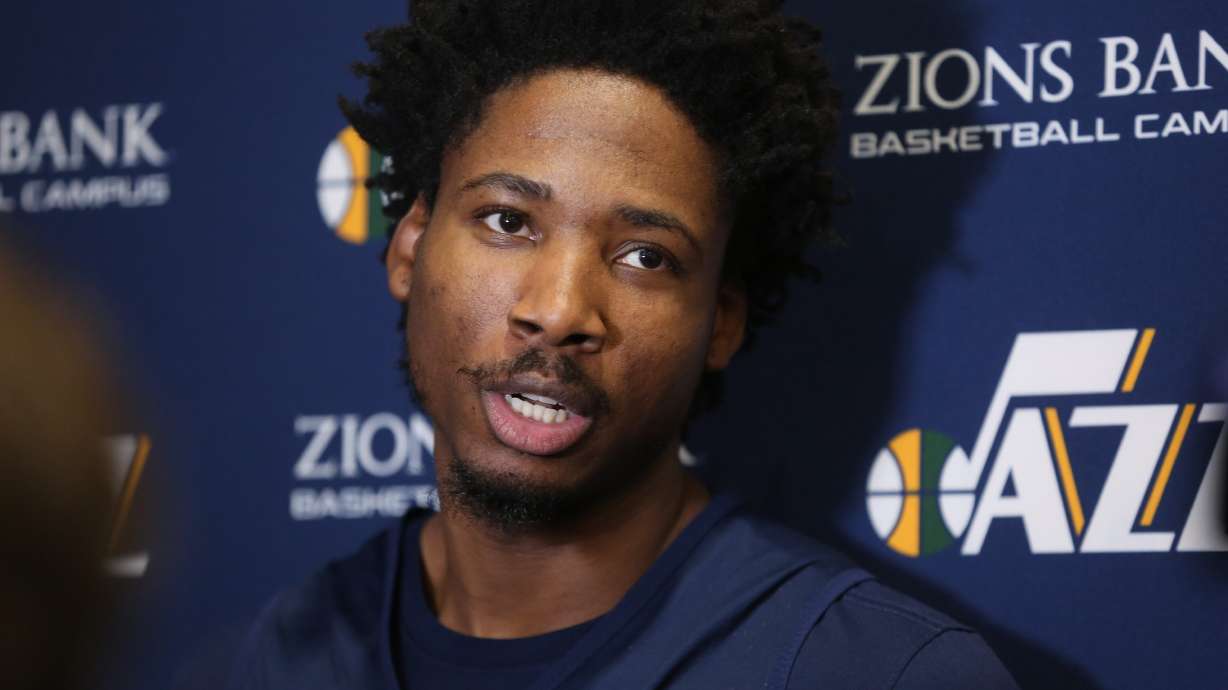 Utah Jazz trade Ed Davis to try to avoid luxury tax