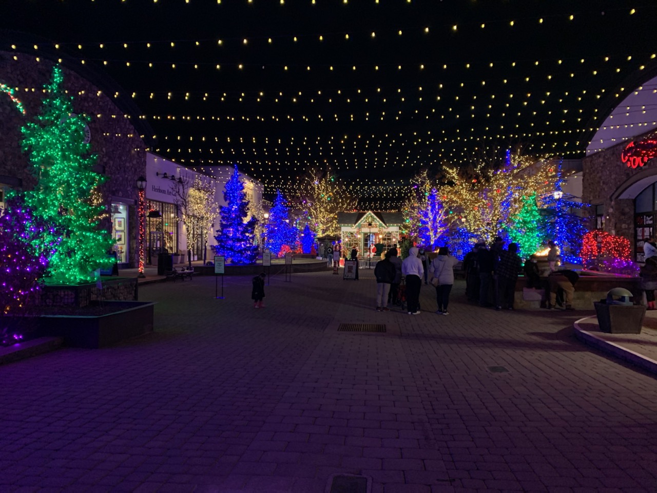 5 holiday events happening at Provo's outdoor shopping scene