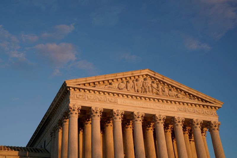 FILE PHOTO: A general view of the U.S. Supreme Court building at sunset in Washington, U.S. November 10, 2020. REUTERS/Erin Scott/File Photo