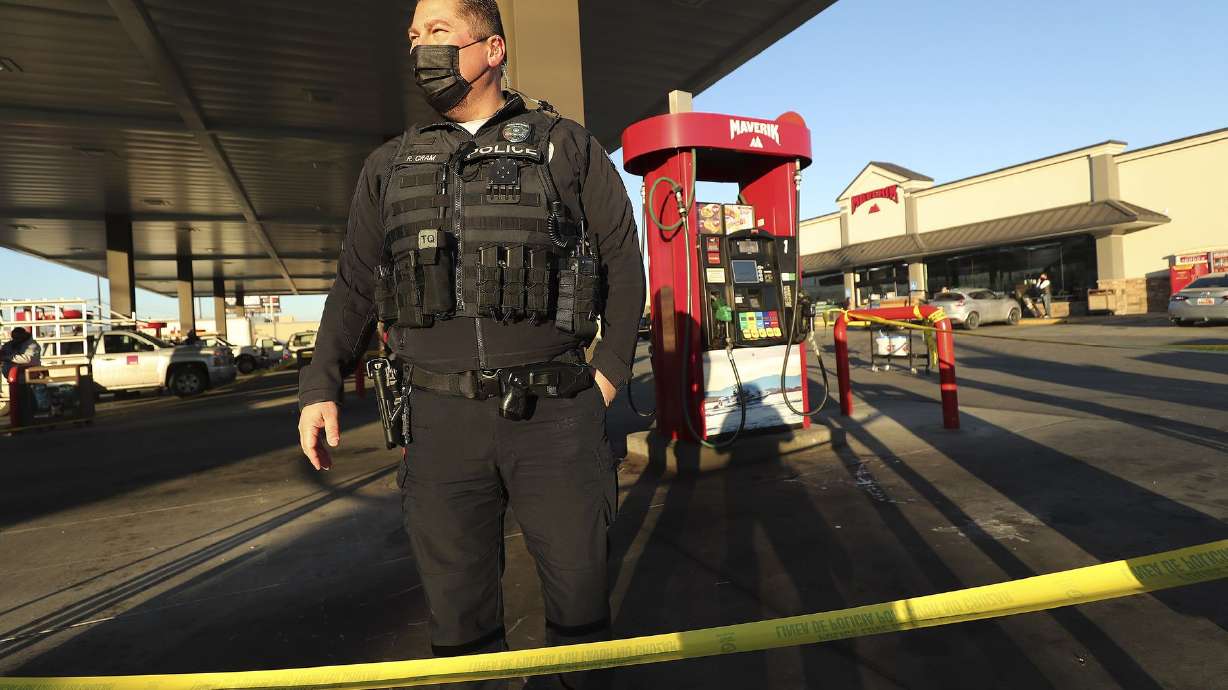 South Salt Lake police investigate a shooting at a Maverik convenience store, 3260 S. West Temple in South Salt Lake on Friday, Dec. 4, 2020.
