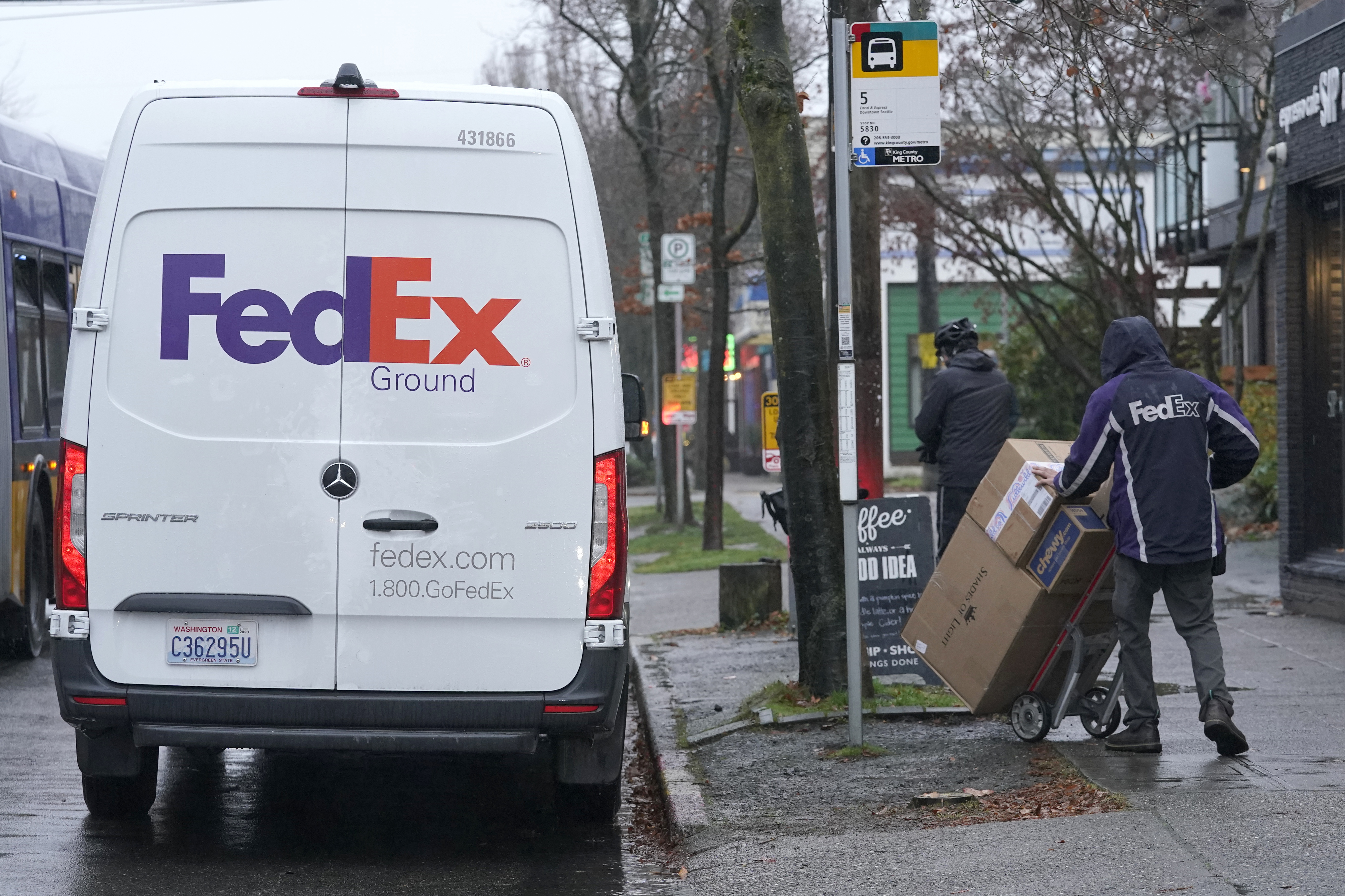 Retailers urge shoppers to buy early amid shipping crunch