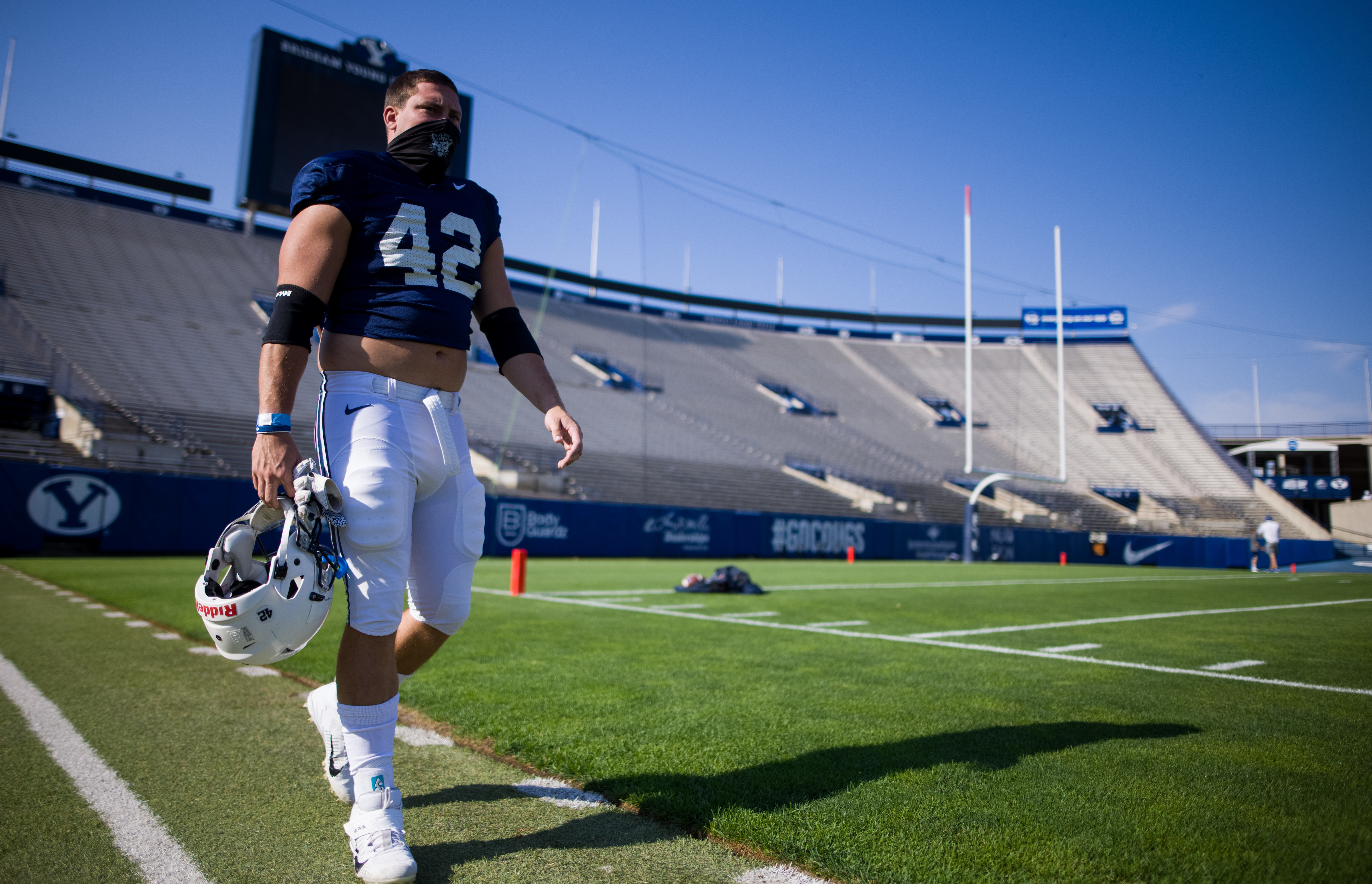 Griffitts, Kyle _W3_5484

20FTB PRAC 8-20

2020 BYU Football Fall Camp - Team Scrimmage in Lavell Edwards Stadium

June 19, 2020

Photo by Jaren Wilkey/BYU

Â© BYU PHOTO 2020
All Rights Reserved
photo@byu.edu  (801)422-7322