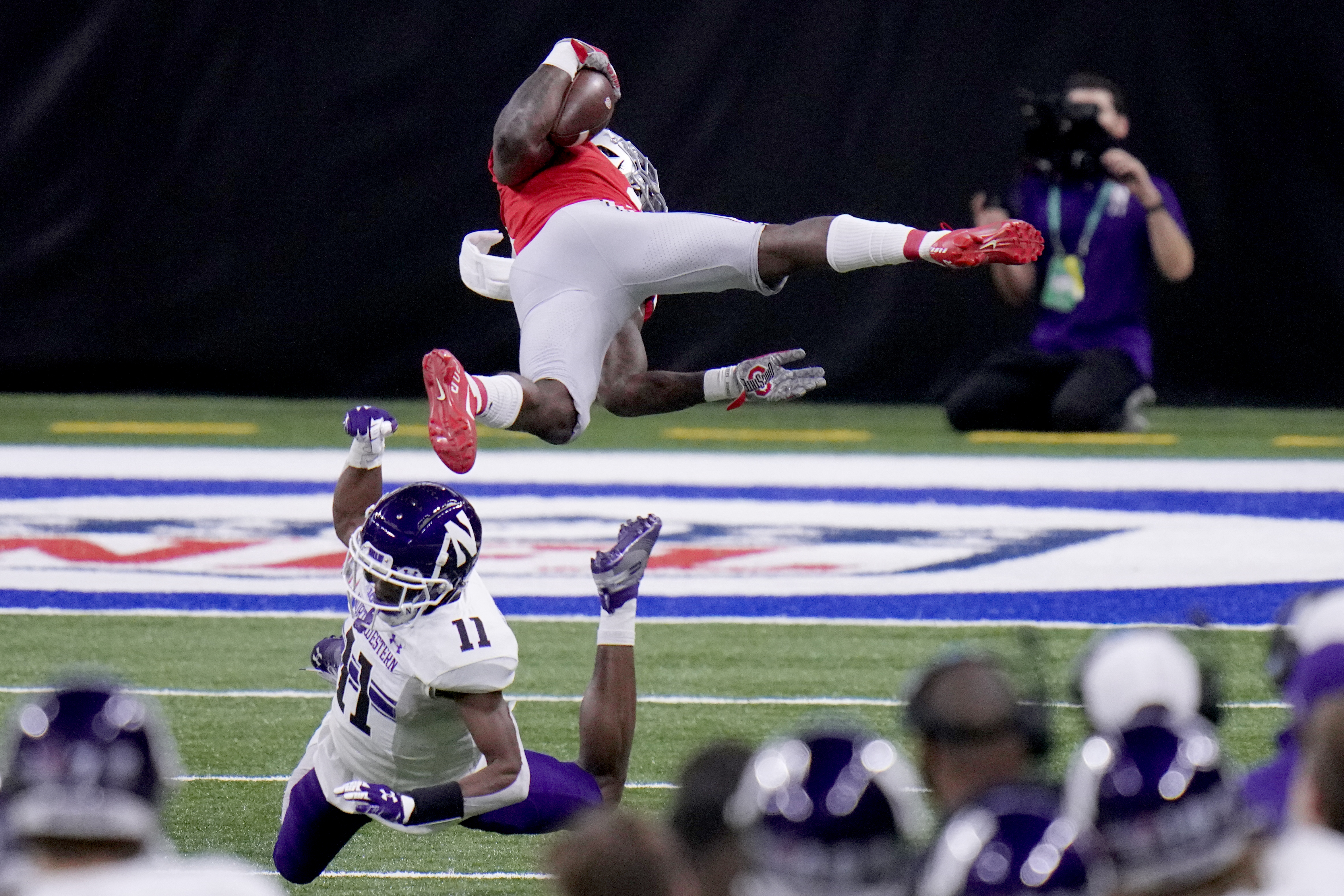 No. 3 Ohio St. runs past No. 15 Wildcats for Big Ten crown - Vimarsana News