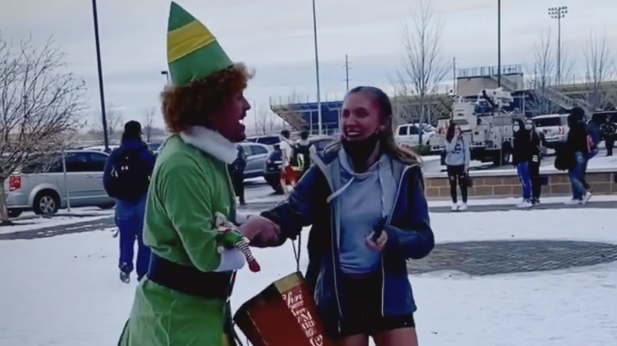 Have You Seen This? Dad goes full 'Elf' to embarrass daughter at school