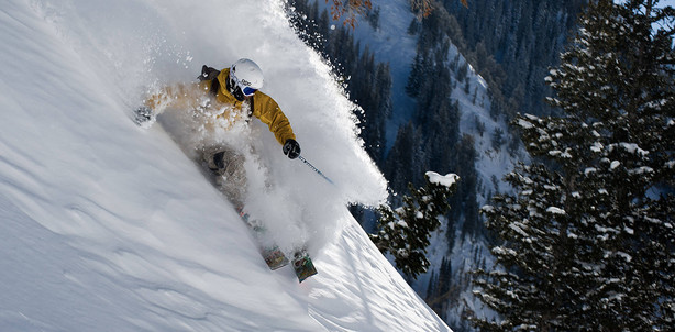 5 reasons a Utah ski-cation can be helpful for you and the economy