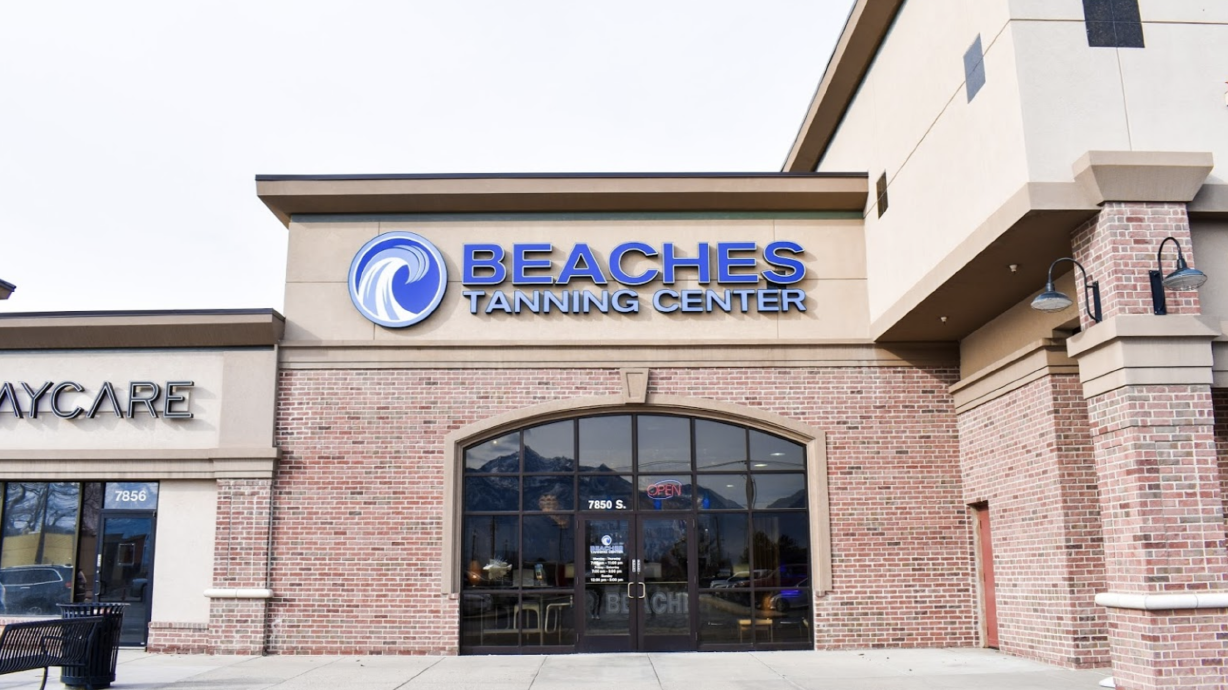 Salt Lake woman angry at being told to wear a mask punched customer, police say