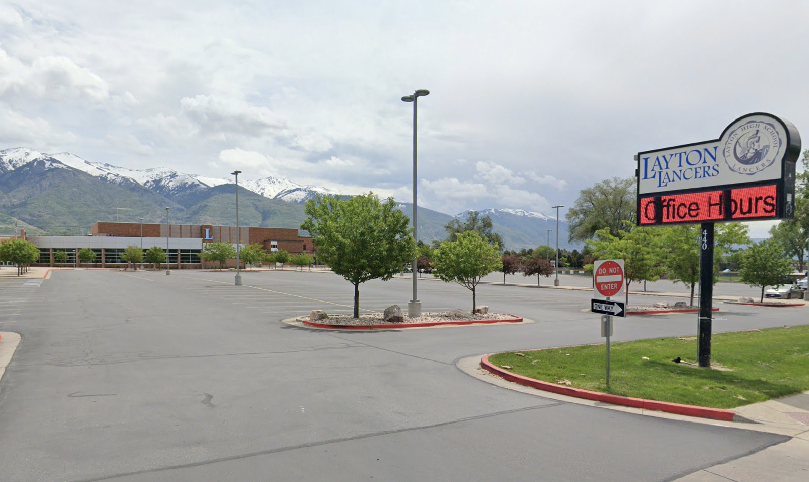 4 Davis high schools shift to online learning due to COVID-19 cases as teachers line up to be vaccinated
