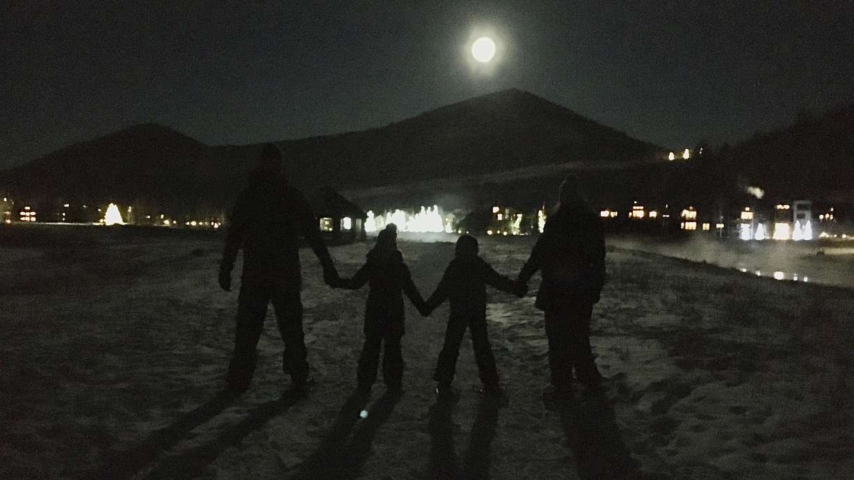 The excursion is especially fun on nights with a full moon, so plan accordingly if possible.