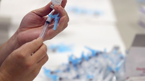 유타주 일요일에 281 건의 새로운 COVID-19 사례, 2 건의 사망, 7.5,000 건의 추가 예방 접종보고 유타주 일요일에 281 건의 새로운 COVID-19 사례, 2 건의 사망, 7.5,000 건의 추가 예방 접종보고