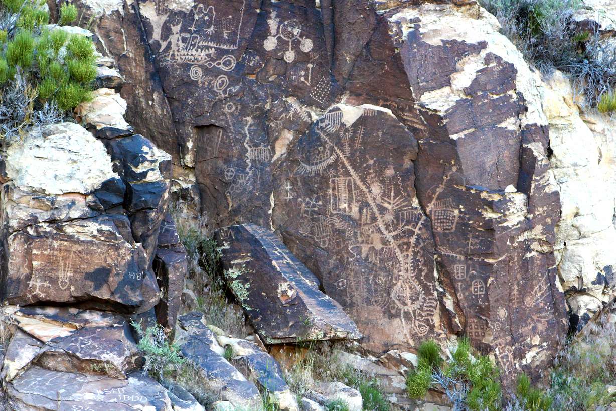 The Zipper Glyph at the Parowan Gap Petroglyphs.