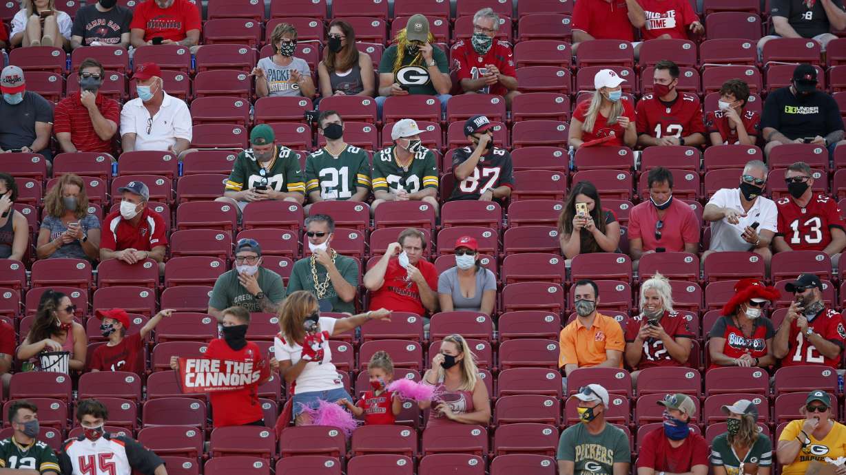 Tampa's mayor issues outdoor mask order for Super Bowl