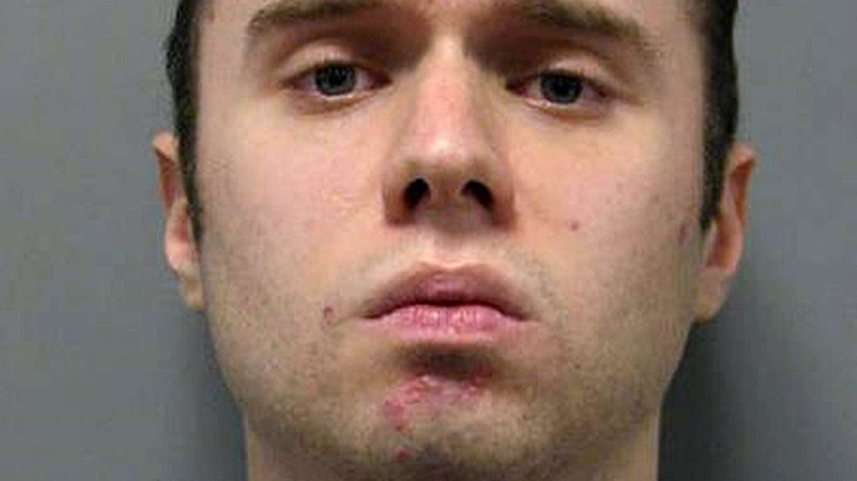 Court tosses murder conviction over fire in secret tunnels