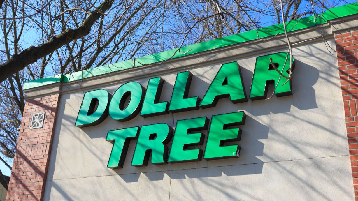 Dollar Tree employee calls in false bomb threat on her own store, charges say